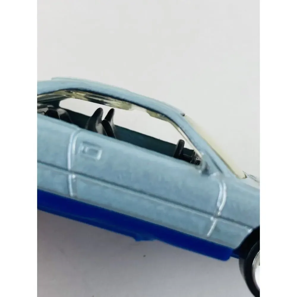 Hot Wheels BMW 850i Toy Car Moon Roof Concealed Headlights Blue 3